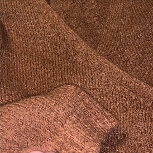 Rust Cozy Knit Cropped Sweater - Picture 2 of 4